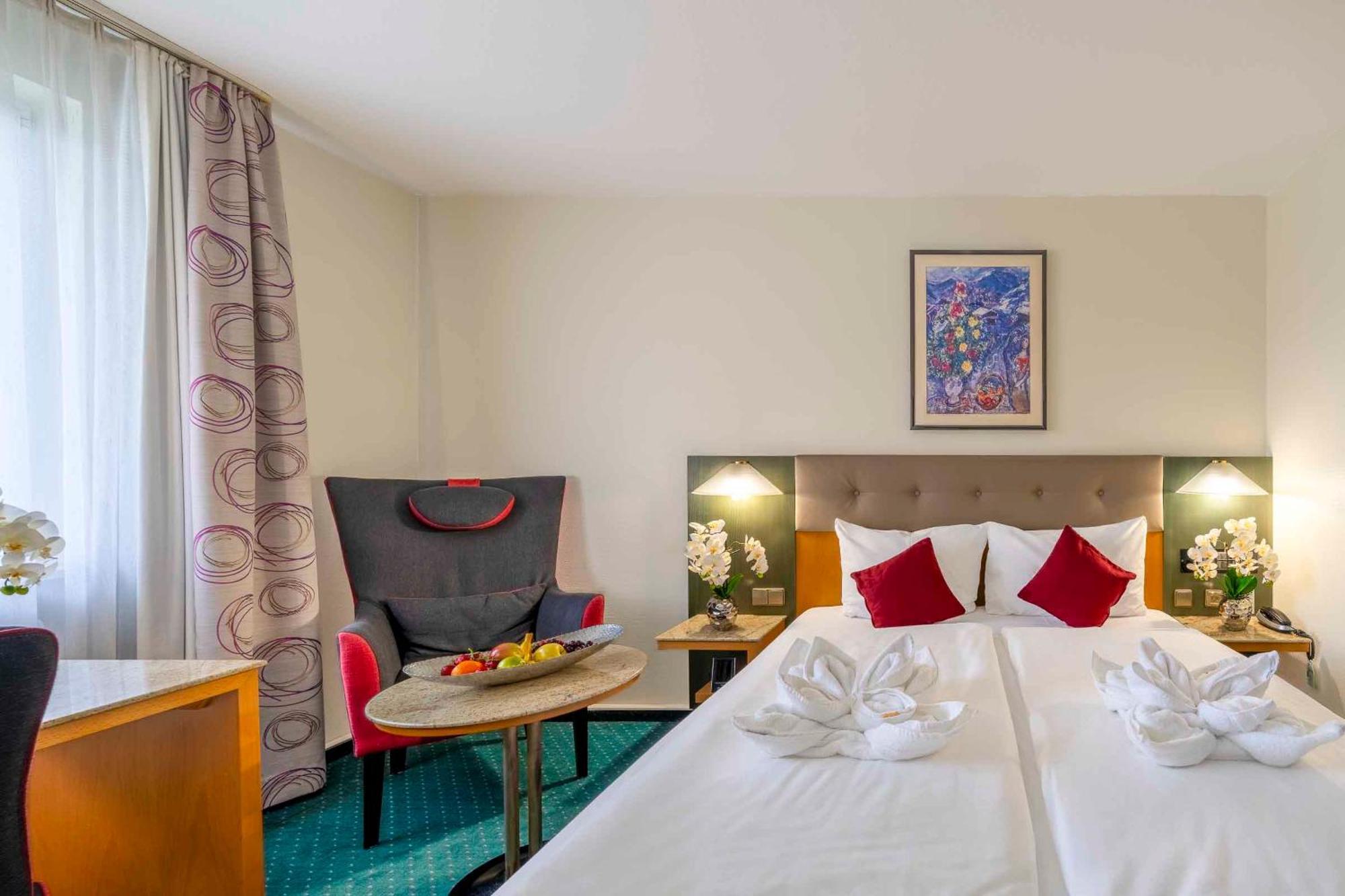 Plaza Inn Blankenburg Ditzingen, Sure Hotel Collection Bagian luar foto
