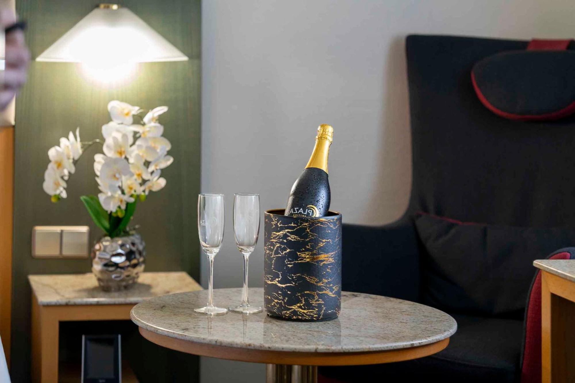 Plaza Inn Blankenburg Ditzingen, Sure Hotel Collection Bagian luar foto