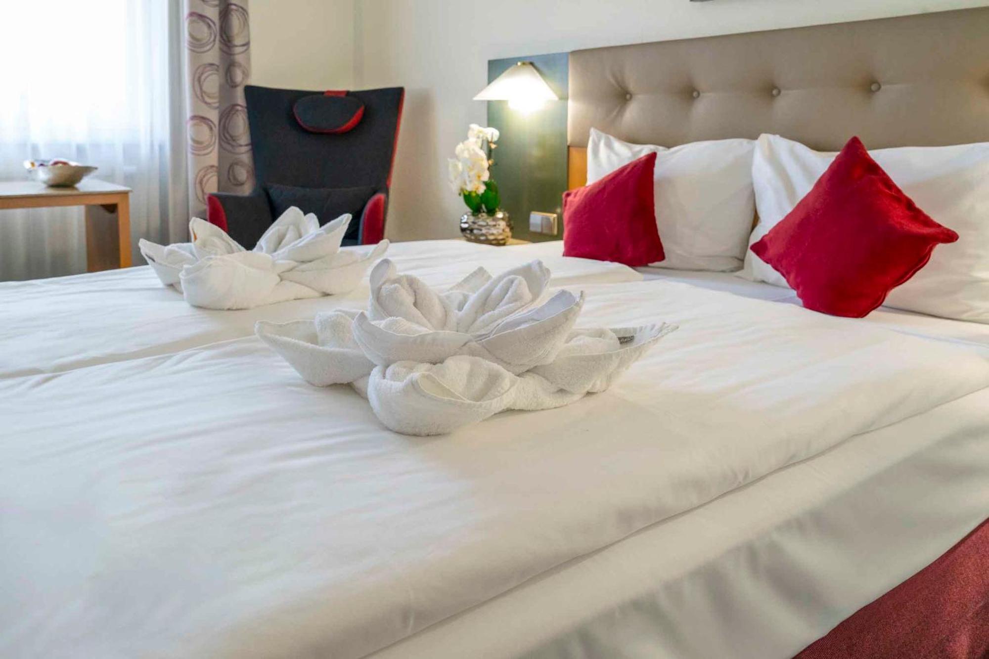 Plaza Inn Blankenburg Ditzingen, Sure Hotel Collection Bagian luar foto