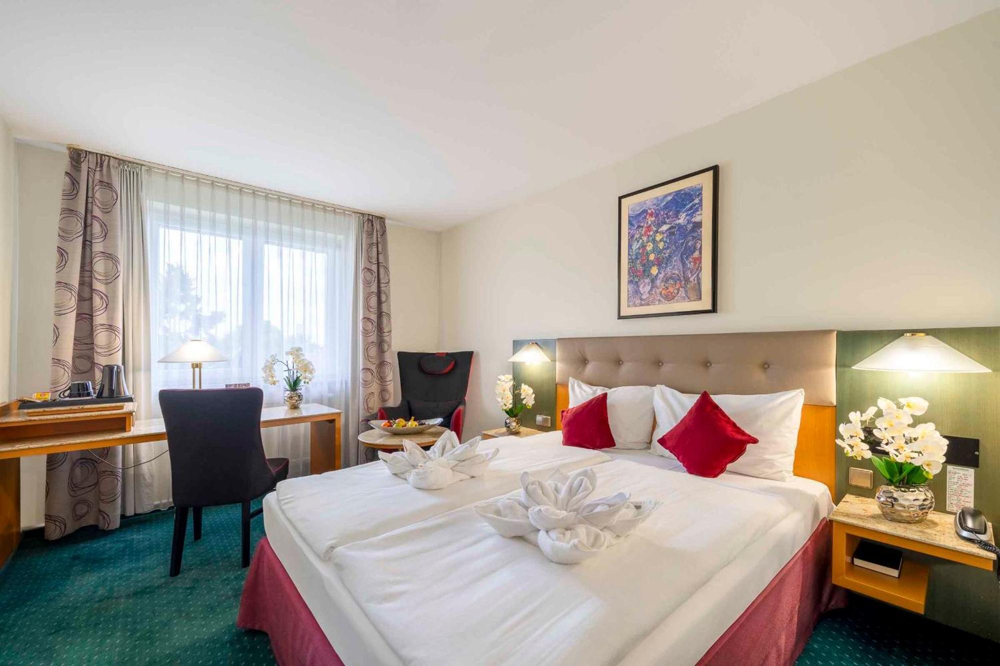 Plaza Inn Blankenburg Ditzingen, Sure Hotel Collection Bagian luar foto