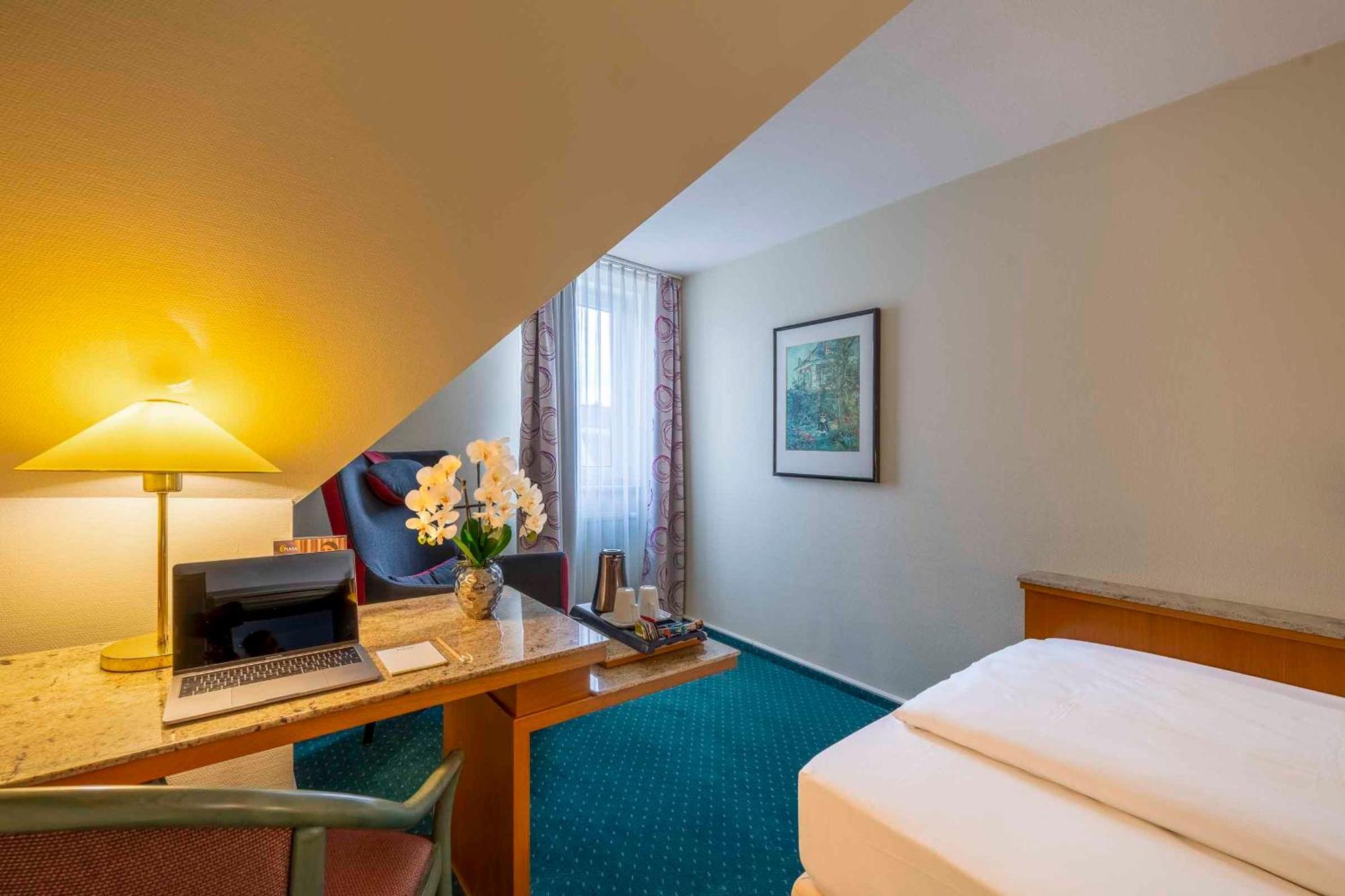 Plaza Inn Blankenburg Ditzingen, Sure Hotel Collection Bagian luar foto