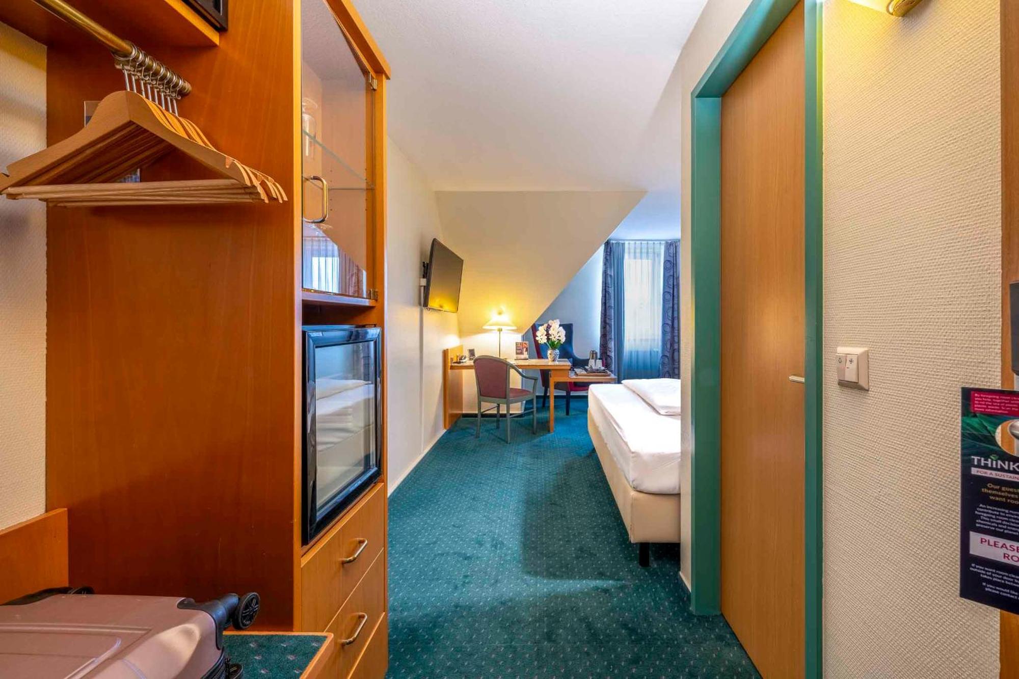 Plaza Inn Blankenburg Ditzingen, Sure Hotel Collection Bagian luar foto