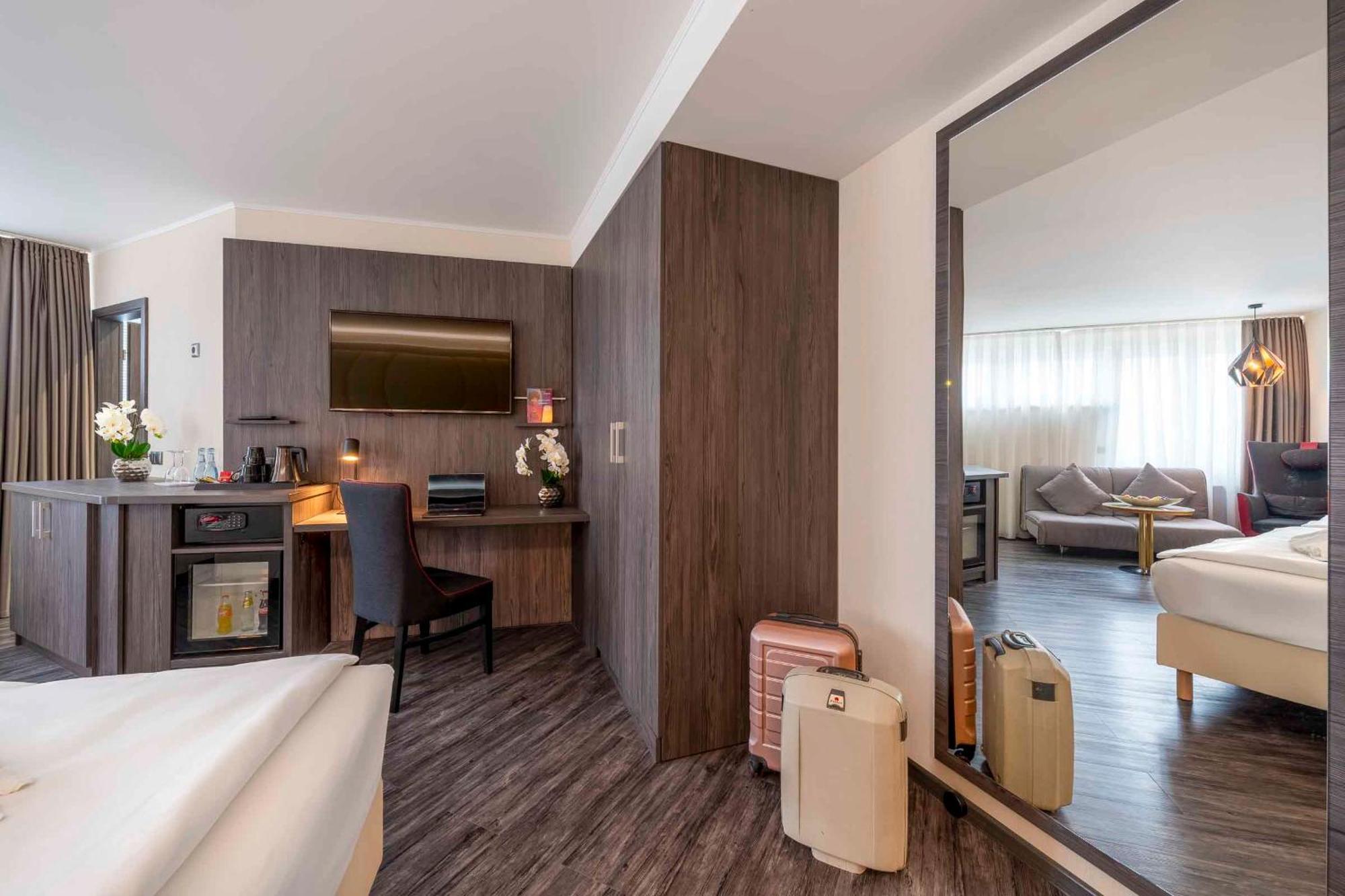 Plaza Inn Blankenburg Ditzingen, Sure Hotel Collection Bagian luar foto