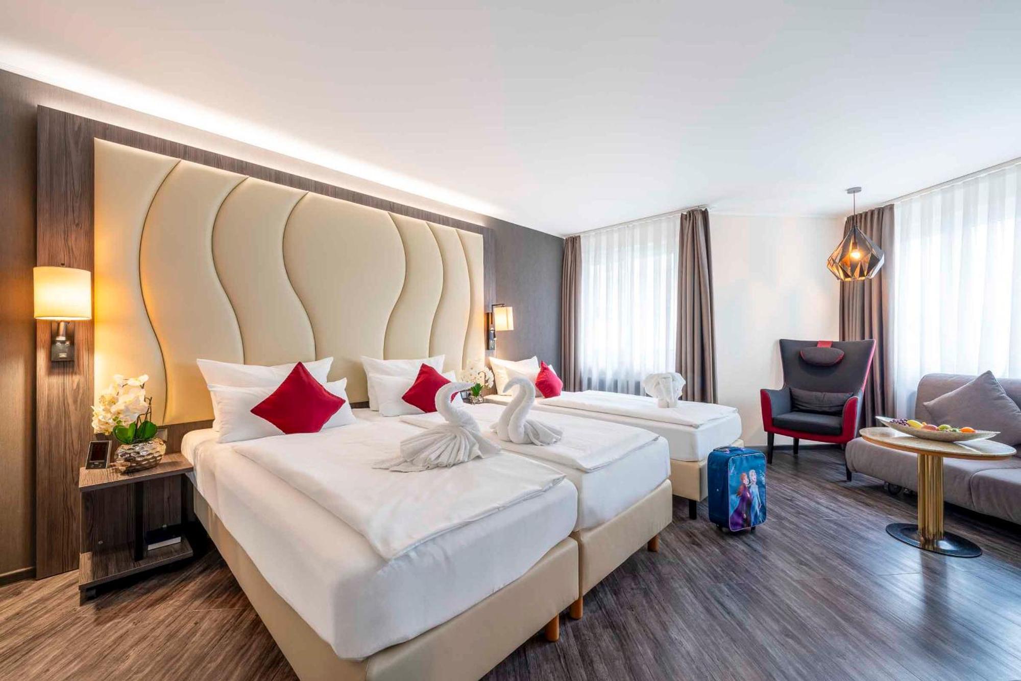 Plaza Inn Blankenburg Ditzingen, Sure Hotel Collection Bagian luar foto