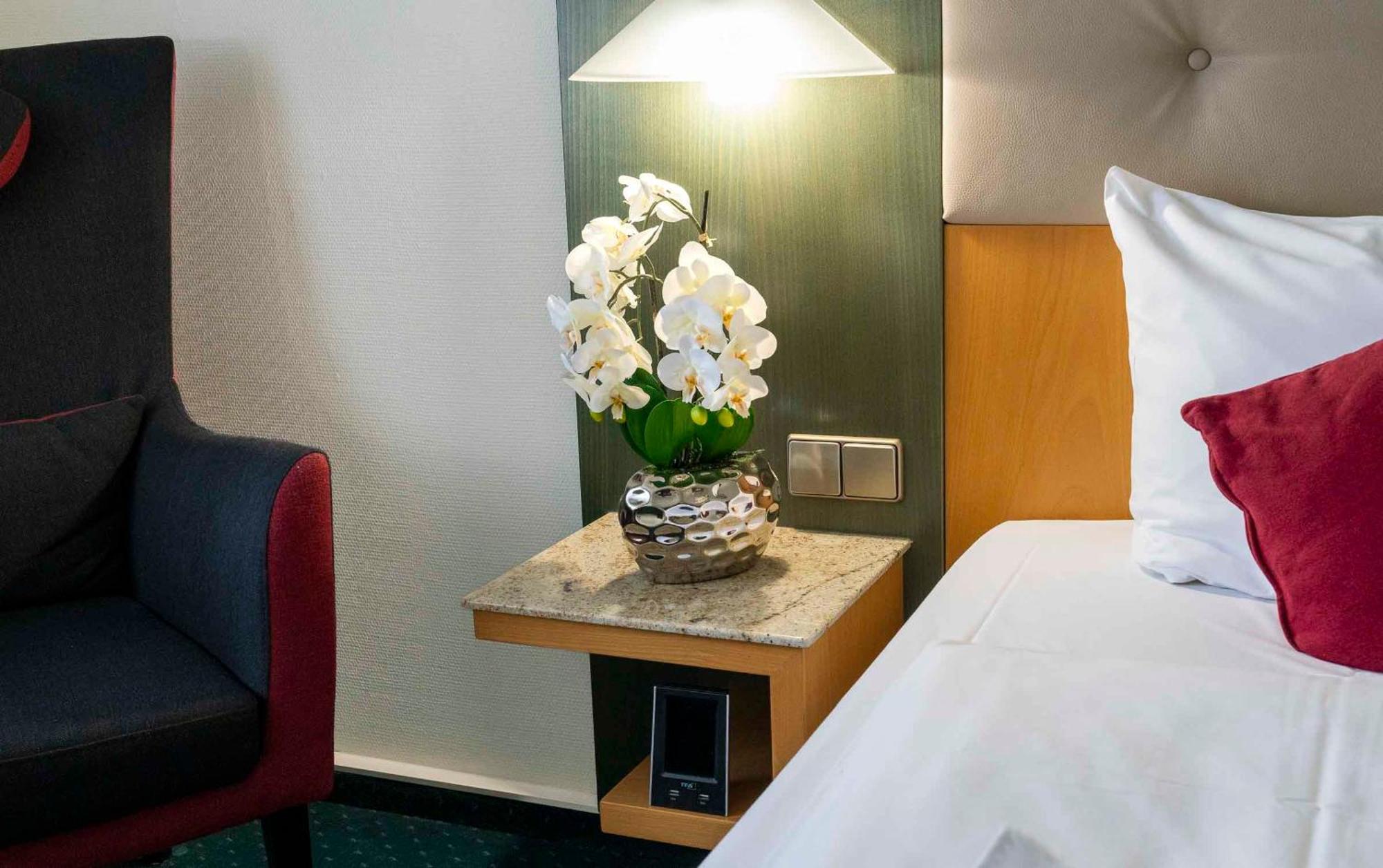 Plaza Inn Blankenburg Ditzingen, Sure Hotel Collection Bagian luar foto
