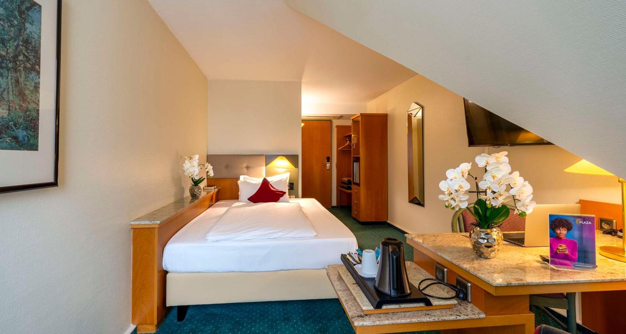 Plaza Inn Blankenburg Ditzingen, Sure Hotel Collection Bagian luar foto